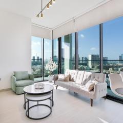 Savis Home 1BR in Binghatti Venus - Enjoy the City Skyline View