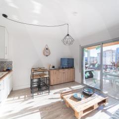 Charmant Appartement Proche Mer by Welhomy