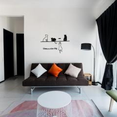 Seaview Infinity Pool 2BR 2CP 8Pax Urban Suite 251