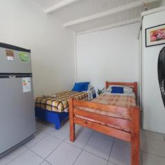 Hostel en Almirante Brown