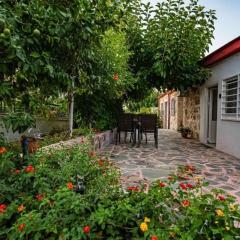 Helen's Countryside House