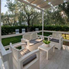 saracena Holiday Home with Private Beach and Swimming Pool