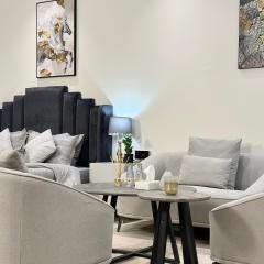 استديو مودرن في الشمال بطابع فني والوان هادئة