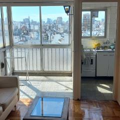 Luminoso piso 14 en Palermo con balcón