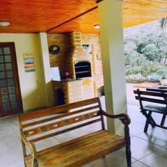 Sobrado em Javary - 1 km do Lago