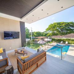 Luxurious Listed New Villa With 5 Br- 6 Bt In Sosua