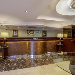 Click Grand Hotel - Bur Dubai