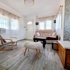 Charming Upper Bungalow with Terrace and Communal Pool in Torrevieja