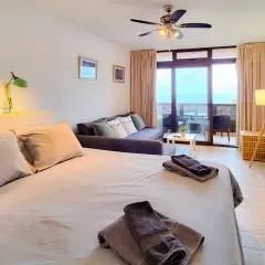 Studio with balcony and sea view