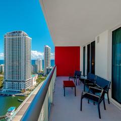 Balcony Pool View and Near Beach