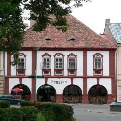 Restaurace a Penzion Podloubí
