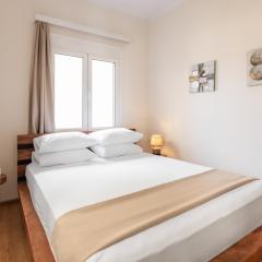 F & B Collection - Flat for 3