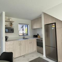 Mohua Lane Retreat