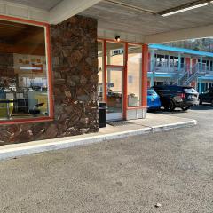 Atomic Motel
