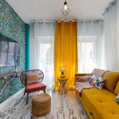 Elegant Bungalow with Jacuzzi Villa Loi Charls in Torrevieja