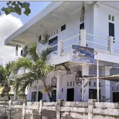 Hans Surfer Homestay