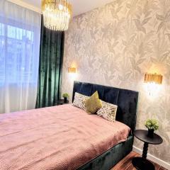 University District&City Gateaway FREE PARKING!