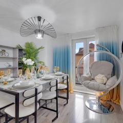 Velvet Escape, A Stylish 2-Bedroom London Getaway - Sleeps 6