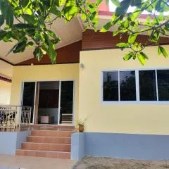 House in Lipa Noi