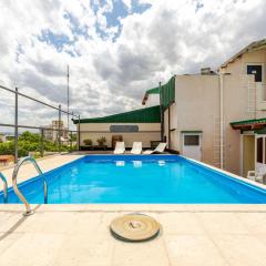 Microcentro - Wifi 300 Mb - Aire - Tv Cable - Dttos Day