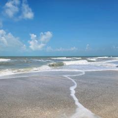 Sea Cottage 3 Bedroom 2 Bath