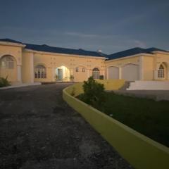 Grand Sunset Luxury Guest House with Mountain and Seaview - 5 bedroom - Jamaica, St Elizabeth, Junction