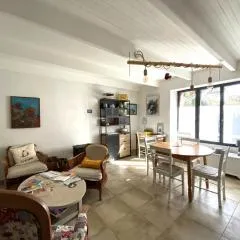 Charmante maison rénovée au cœur de Groix - FR-1-813-12