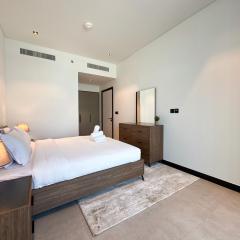 Luxury 1BR in 15 Northside Tower with Canal View 4AB03