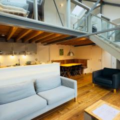 Afan Forest BunkHouse - Gallery Apartment