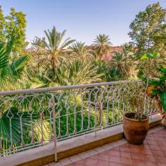 vue imprenable sur les jardins de la villa d Yves saint Laurent