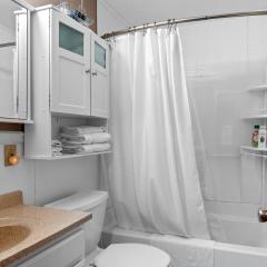 Experience the charm of Silver Lake at Parrothead Retreat