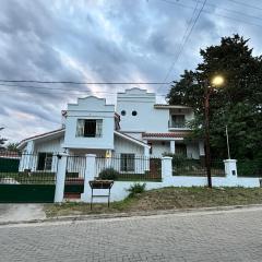 Gran casa en Villa Del Lago