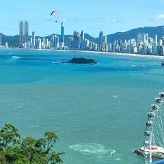 Vista Mar & Roda Gigante ap 2603 Terraços da Rainha Balneario Camboriu