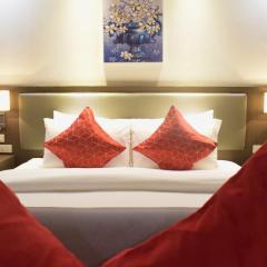 Luxe Suite at BCCT - BGC's Prime Studio - Gym, Infinity Pool with breathtaking skyline view