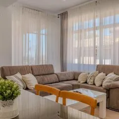 LIVING CAZORLA II