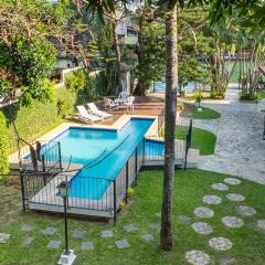 Refúgio da ilha: 6 suítes, piscina e churrasqueira