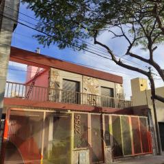 Casa grande, céntrica y con garage