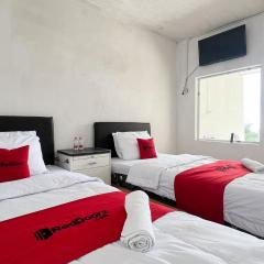 RedDoorz Syariah at jalan Dieng 5