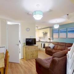 06 Strawberry Hill, Tolroy Manor