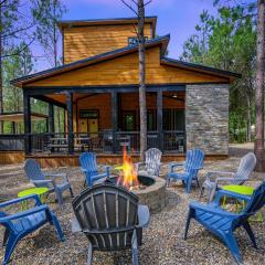 Rustic-Chic Cabin with Hot Tub Firepit & Games