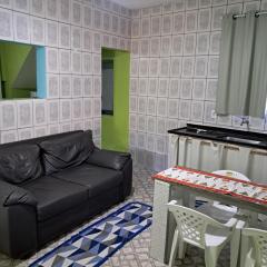 Kitnet 500m da praia