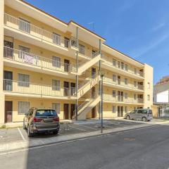 Apartment in Rosas near Platja de Sta Margarida
