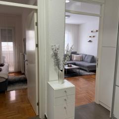City Apartment Banja Luka sa Parkingom u garazi
