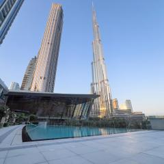 Downtown Luxury - Elegant 1-Bedroom Apartment - 5 Minutes Walk to Dubai Mall