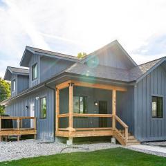 Flathead Lake at Riverside Park Steps to Main St, Boat Rentals & Entertainment