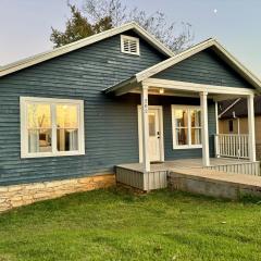 Waterfront - Private Retreat - Downtown Dover