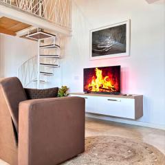 Modern 1BDR City Suite with WiFi & Harbour Views!