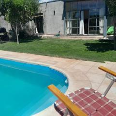 Casa El Almendro-Barrio Privado - Para 2 personas