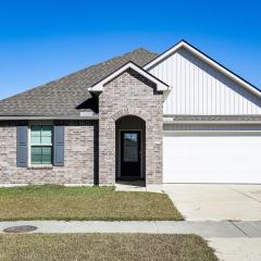 13 Mi to Baton Rouge Family-Friendly Home