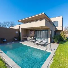 Villa apartment with private swimming pool